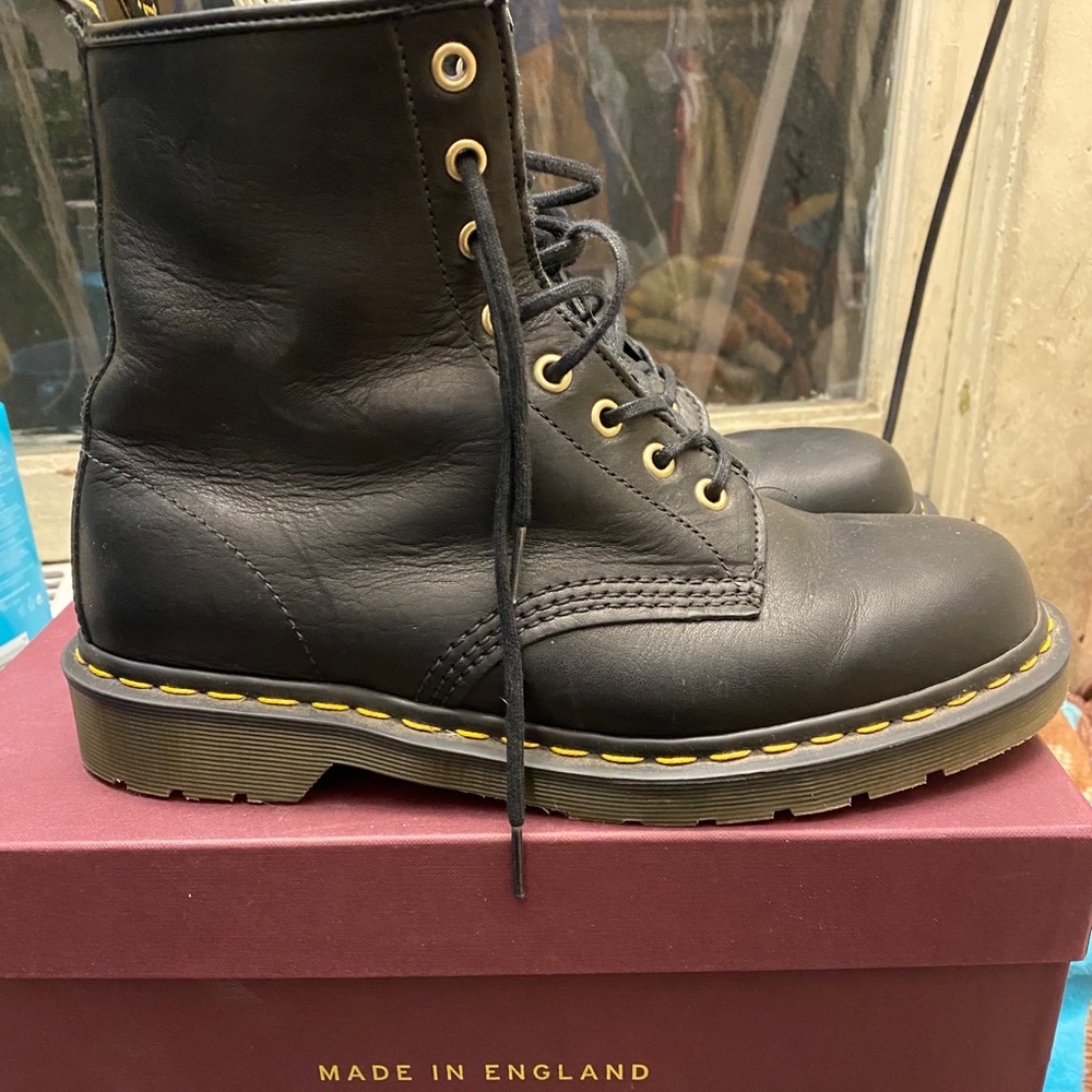 Dr martens men’s size 9